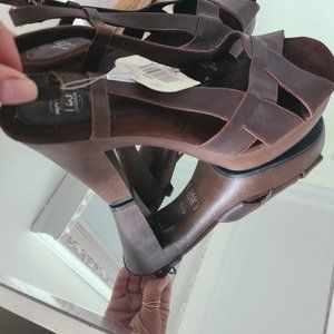 Shoes - size 7.5